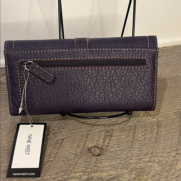 NWT - NINE WEST CHECKBOOK WALLET Colorado SLG - Plum - Picture 3 of 9